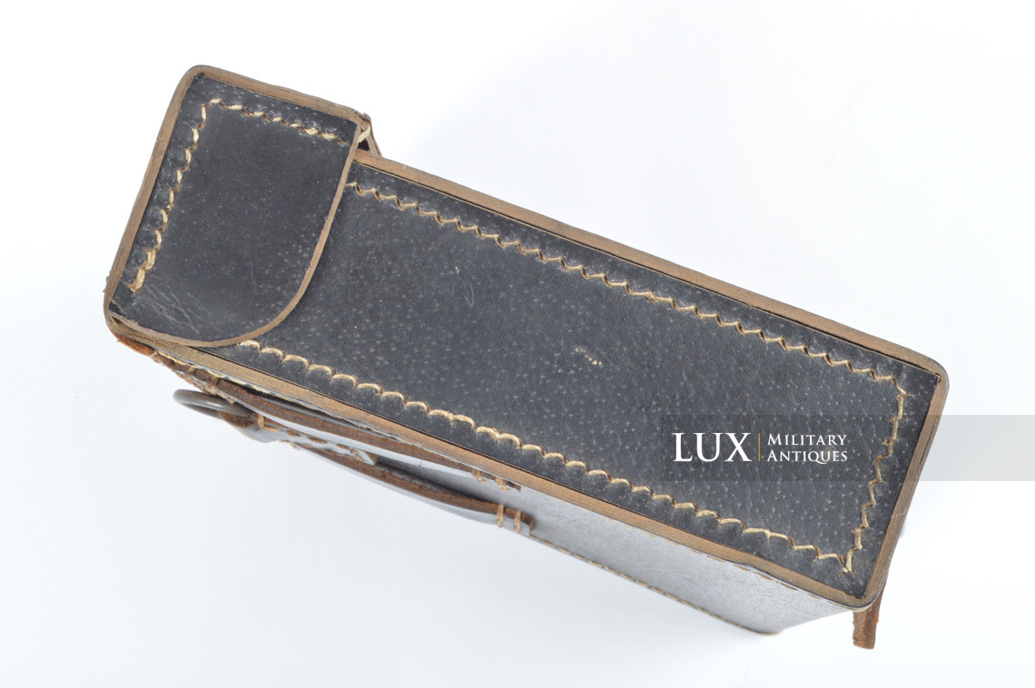 Unissued MG34/42 gunner's belt pouch in black pressed cardboard, « Presstoff » - photo 12