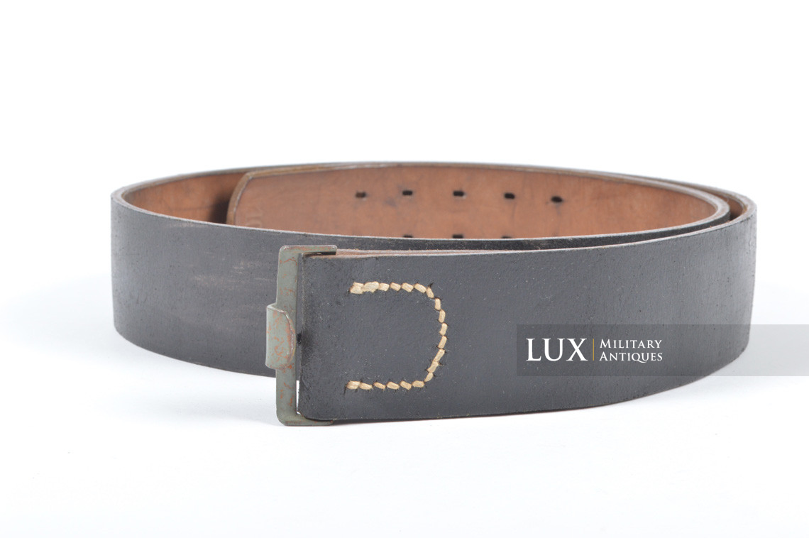 Unissued German late-war leather belt, RBNr « 0/0564/0005 » - photo 4