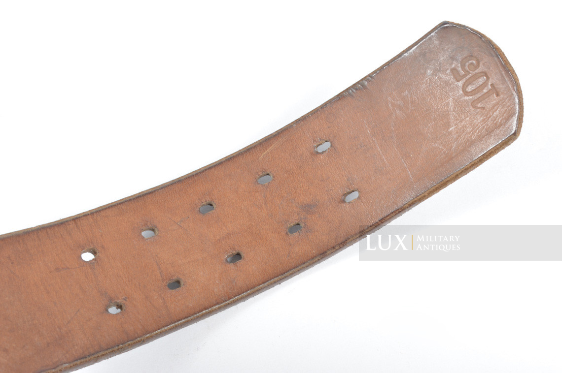 Unissued German late-war leather belt, RBNr « 0/0564/0005 » - photo 11