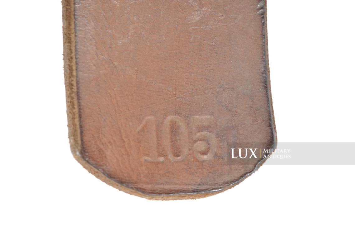 Unissued German late-war leather belt, RBNr « 0/0564/0005 » - photo 12