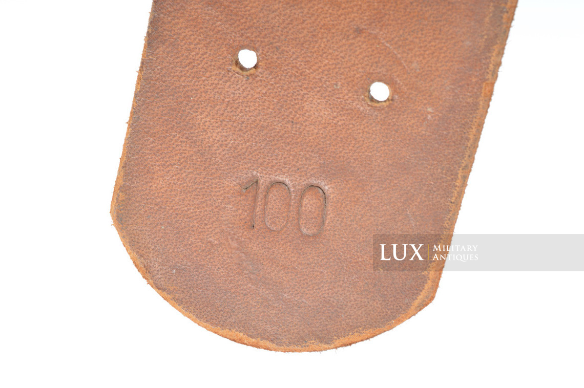 Unissued German late-war leather belt, dated 1943, RBNr « 1/0666/0018 » - photo 12