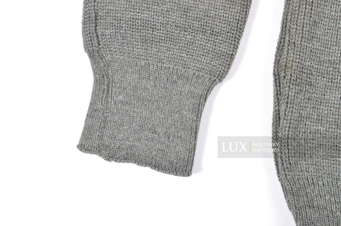 Late-war German issued « turtle-neck » sweater  - photo 9