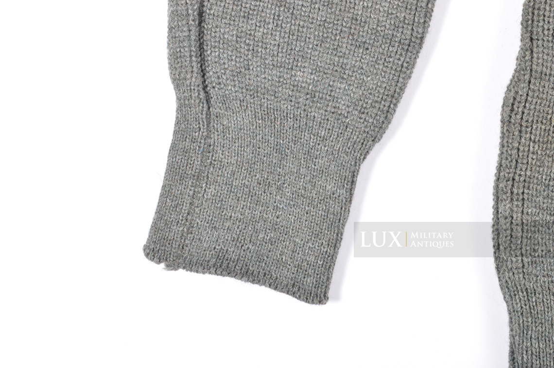 Late-war German issued « turtle-neck » sweater  - photo 15