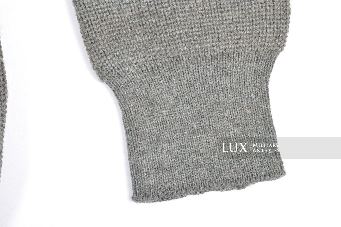 Late-war German issued « turtle-neck » sweater  - photo 17