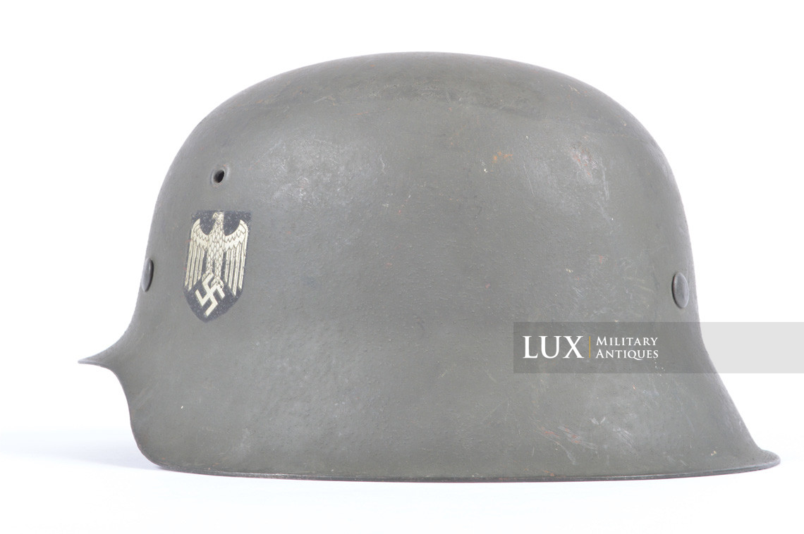 Unissued depot M42 single decal Heer German combat helmet, « ckl 64 » - photo 13