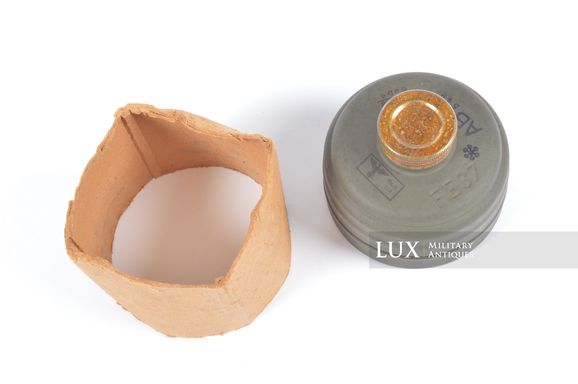 Unissued early German gas mask filter - photo 4