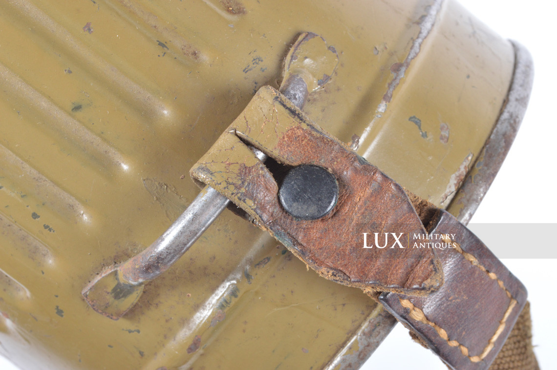 German gas mask canister in olive tropical tan camouflage paint - photo 18