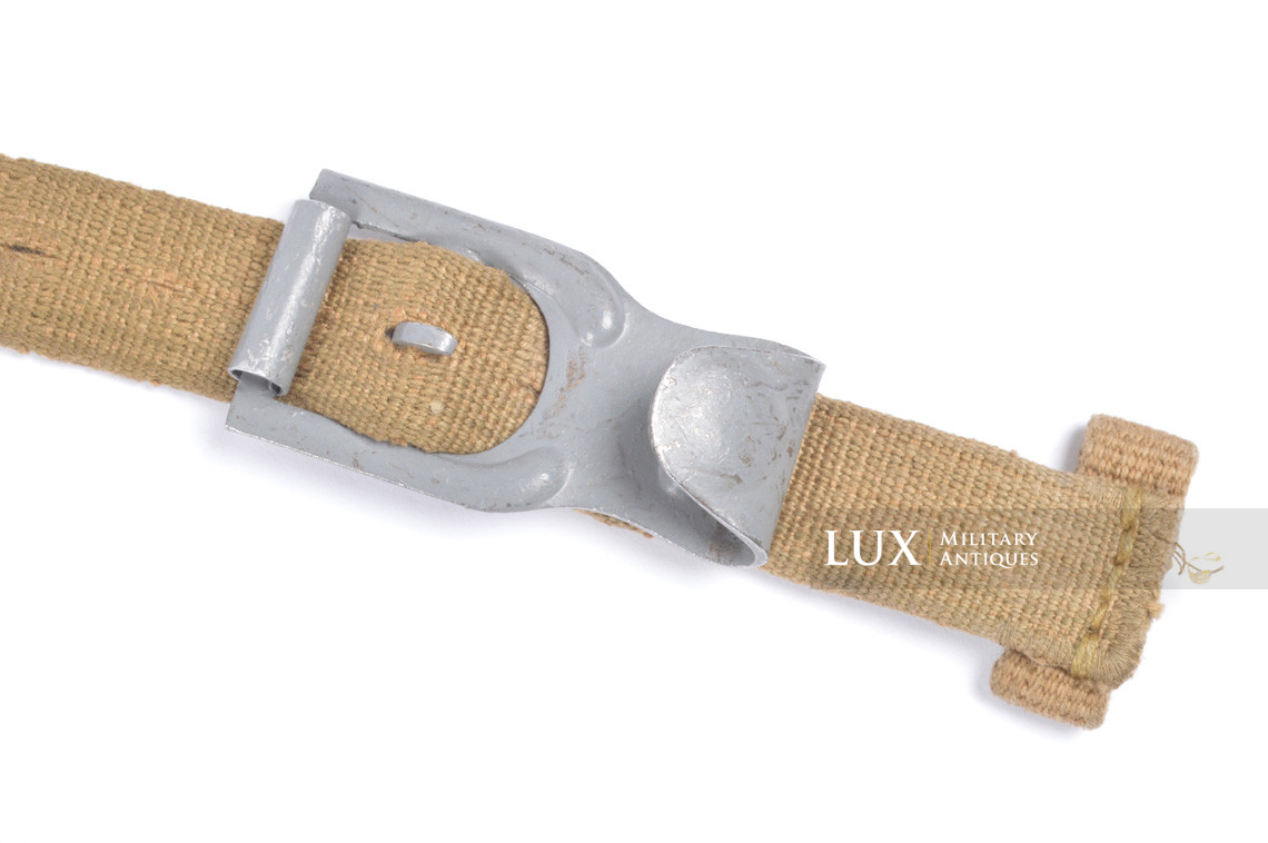 Unissued Luftwaffe tropical tan webbing Y-straps - photo 9