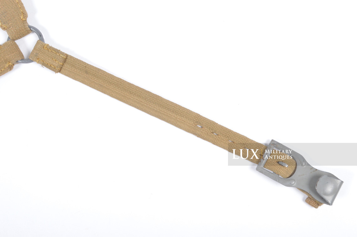 Unissued Luftwaffe tropical tan webbing Y-straps - photo 13