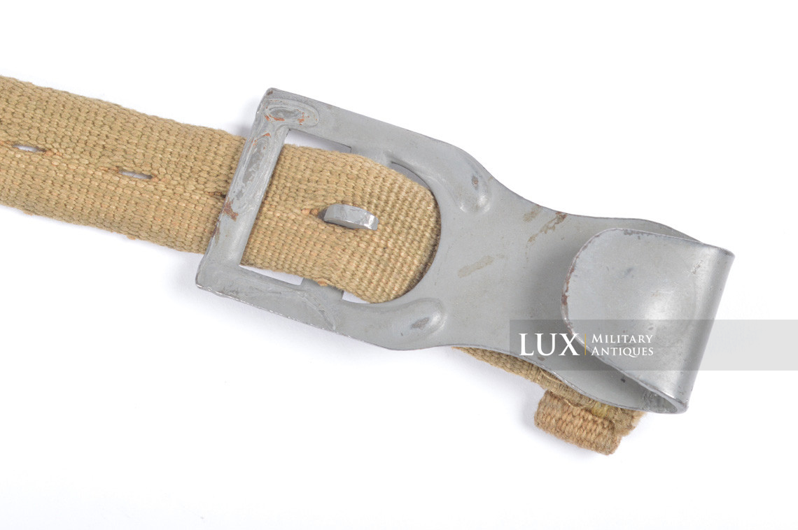 Unissued Luftwaffe tropical tan webbing Y-straps - photo 14