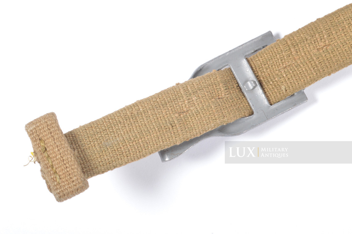 Unissued Luftwaffe tropical tan webbing Y-straps - photo 16