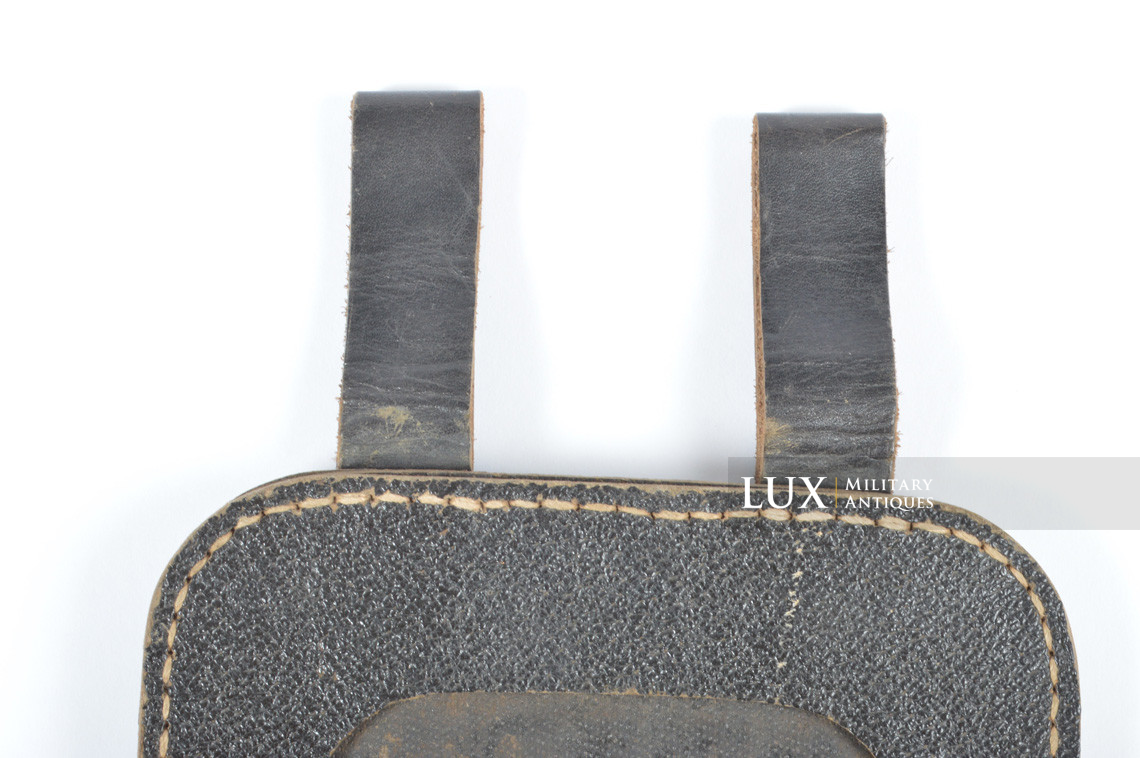 Unissued late-war German entrenching tool carrying case, « Carl Freudenberg » - photo 8