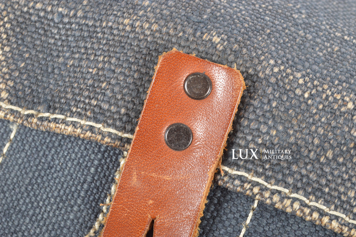 Unissued German flare gun ammunition pouch in blue webbing, « jvf 42 » - photo 8