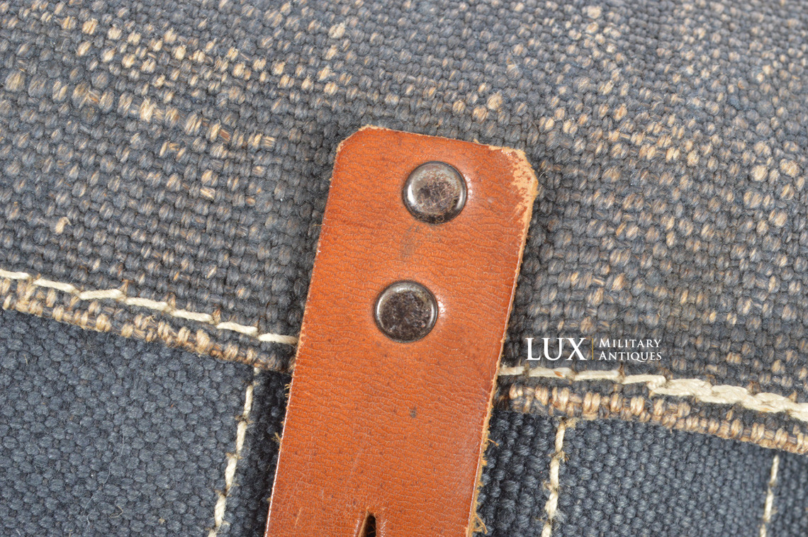 Unissued German flare gun ammunition pouch in blue webbing, « jvf 42 » - photo 9
