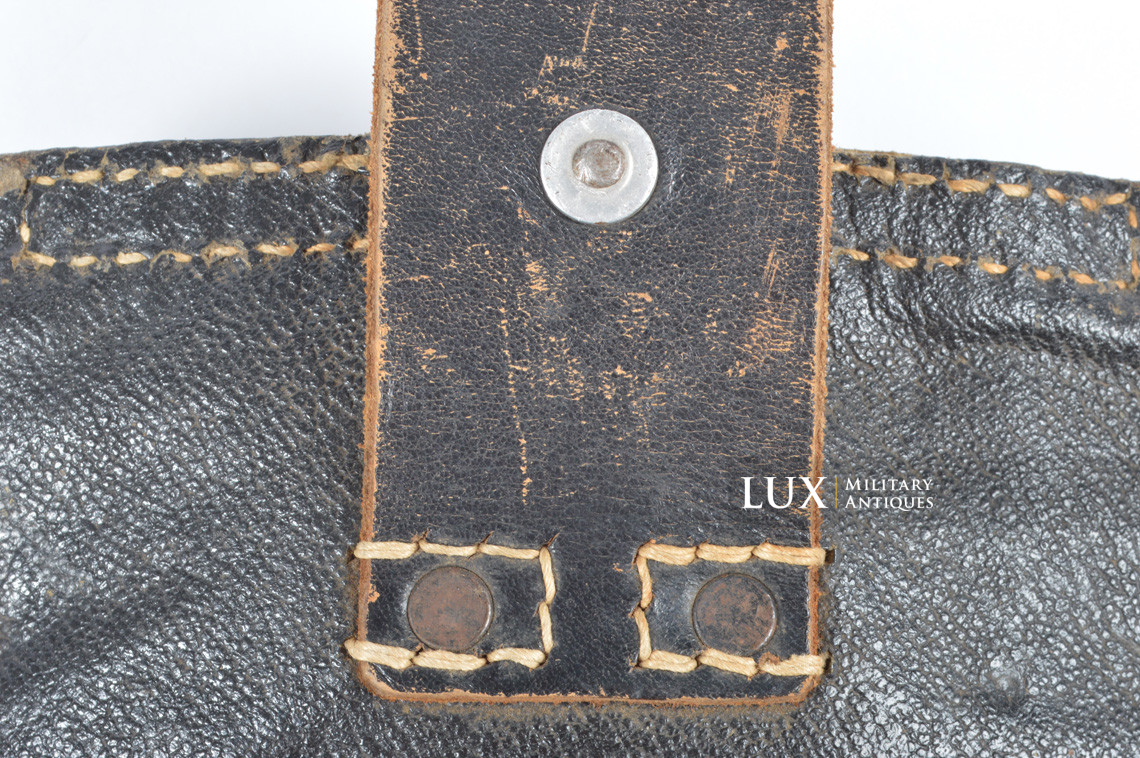 Pelle pliante allemande et son porte pelle en carton pressé - photo 15