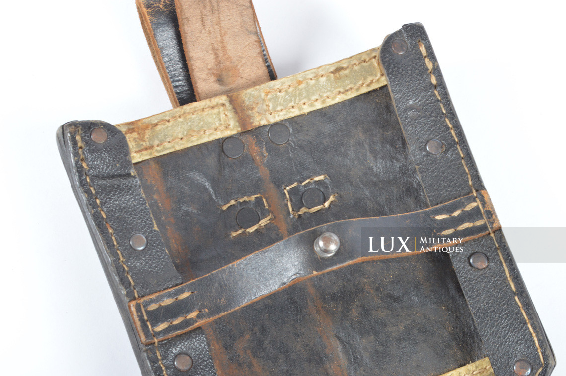 Pelle pliante allemande et son porte pelle en carton pressé - photo 17