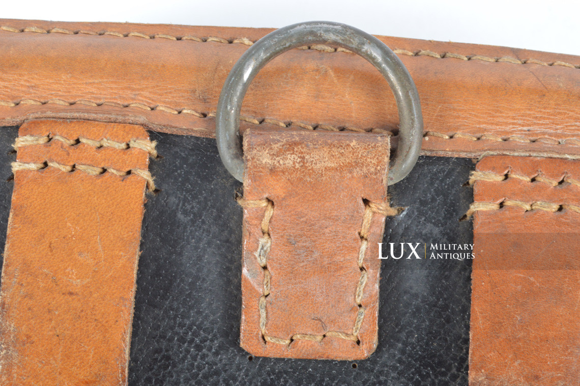 MG34/42 gunner's belt pouch in black pebbled leather - photo 10