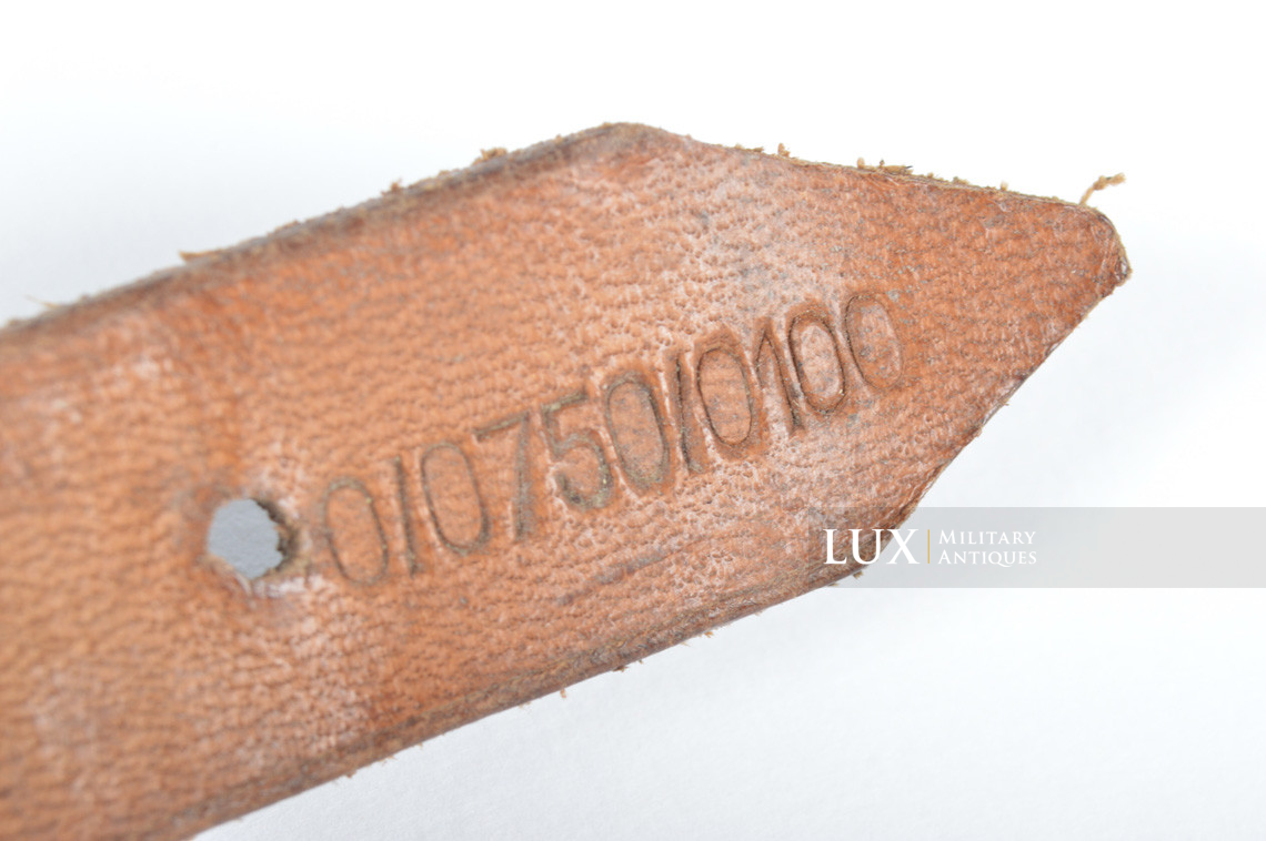 Late-war German helmet chinstrap, RBNr « 0/0750/0100 » - photo 9