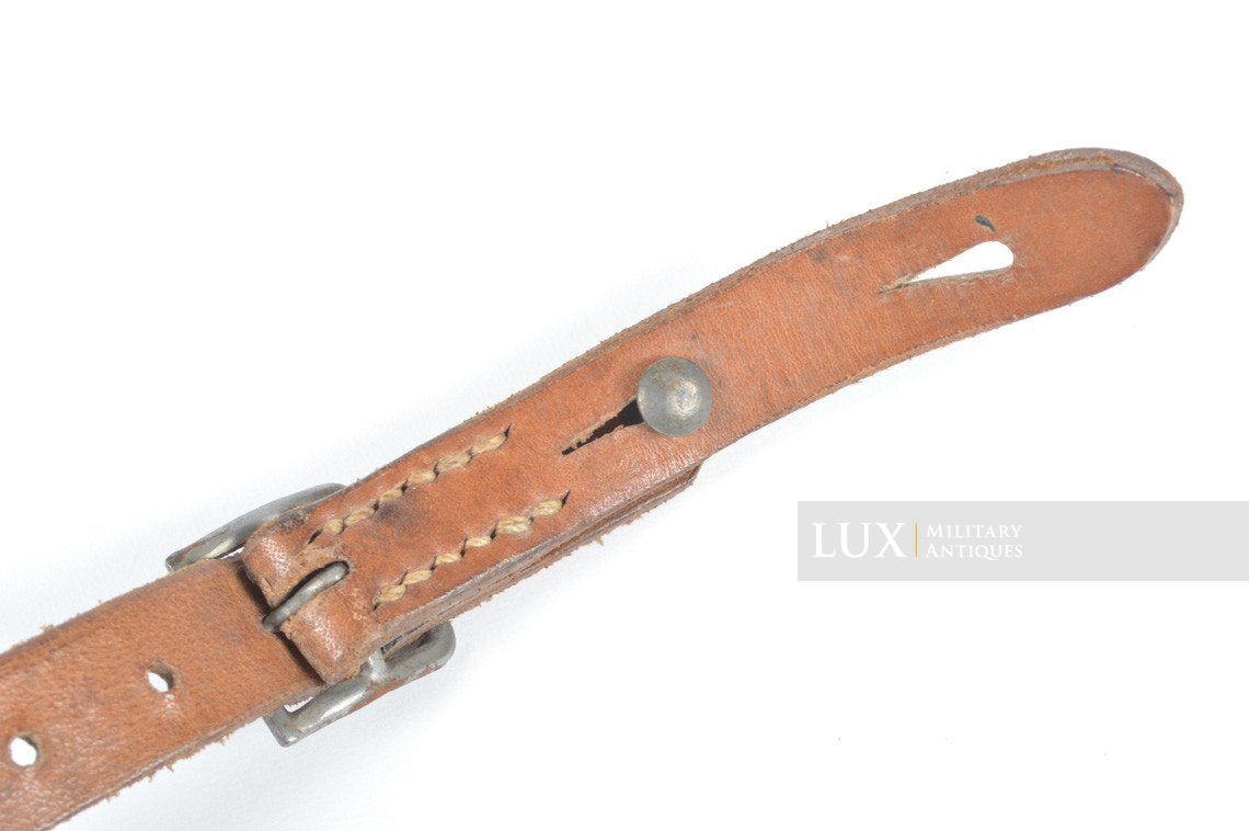 Late-war German helmet chinstrap, RBNr « 0/0750/0100 » - photo 10