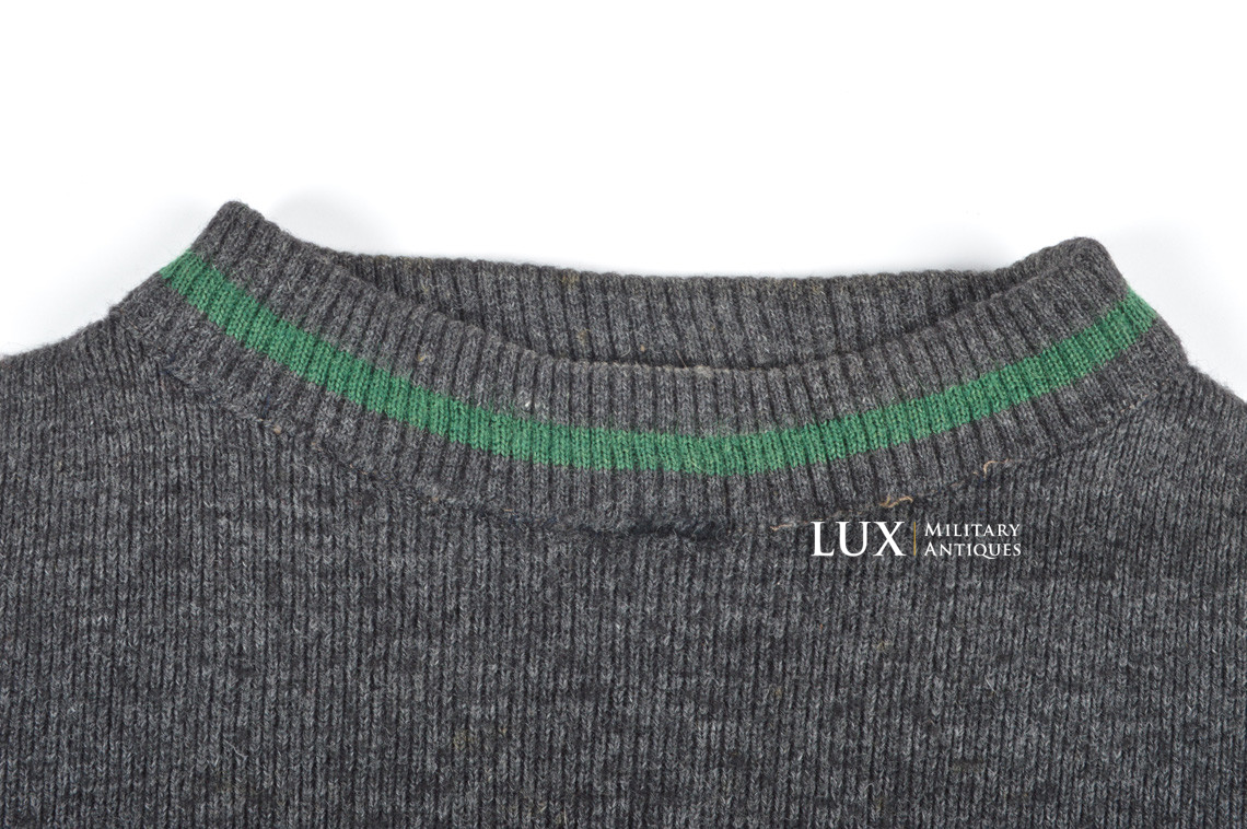 Mid-war German standard issue wool sweater, « green band » - photo 7