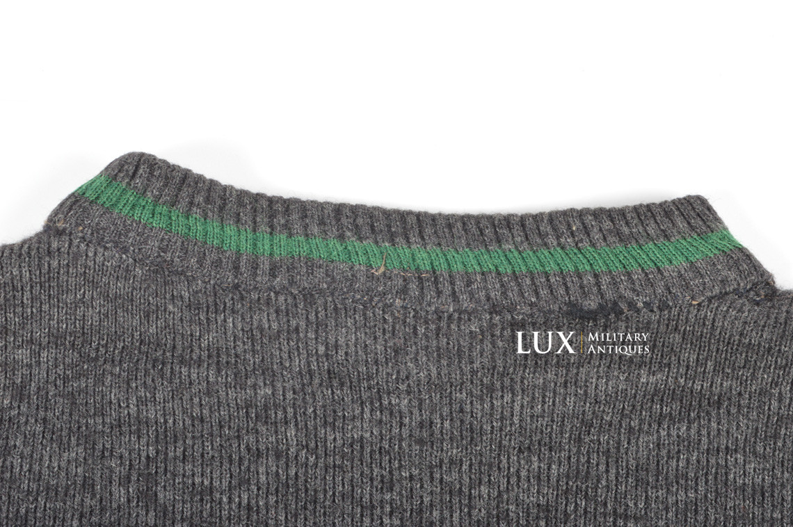 Mid-war German standard issue wool sweater, « green band » - photo 12