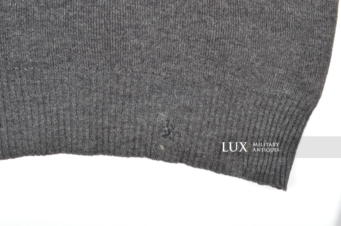 Mid-war German standard issue wool sweater, « green band » - photo 15