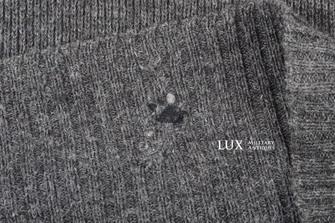 Mid-war German standard issue wool sweater, « green band » - photo 17