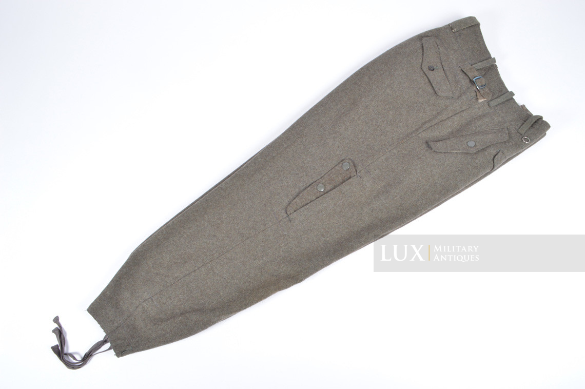 Unissued late-war paratrooper Fallschirmjäger combat jump trousers - photo 4