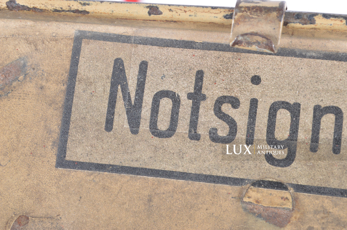 Luftwaffe survival sea bailout emergency late-war signal container case, « Notsignalbehälter » - photo 17