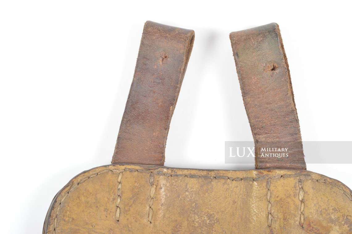 German late-war tan pressed cardboard entrenching tool carrying case, « erg44 » - photo 8