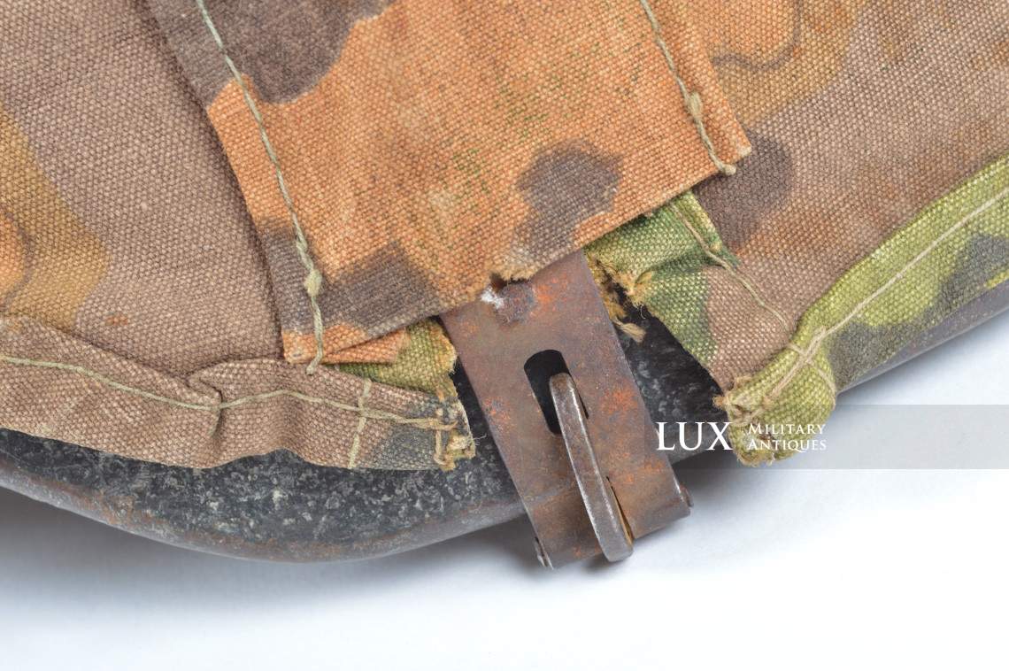 Second pattern Waffen-SS « Oak-Leaf B » camouflage helmet cover, « combat worn » - photo 47