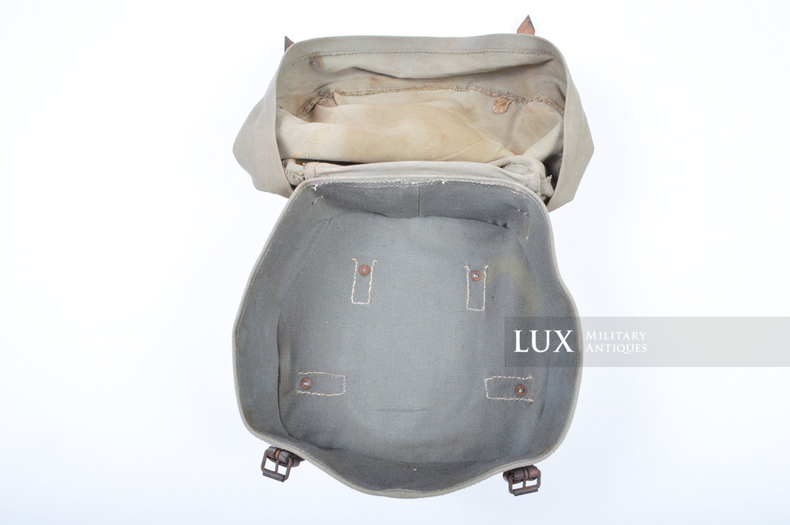 GERMAN CAVALRY HORSE GASMASK WITH CANVAS STORAGE CASE - photo 20