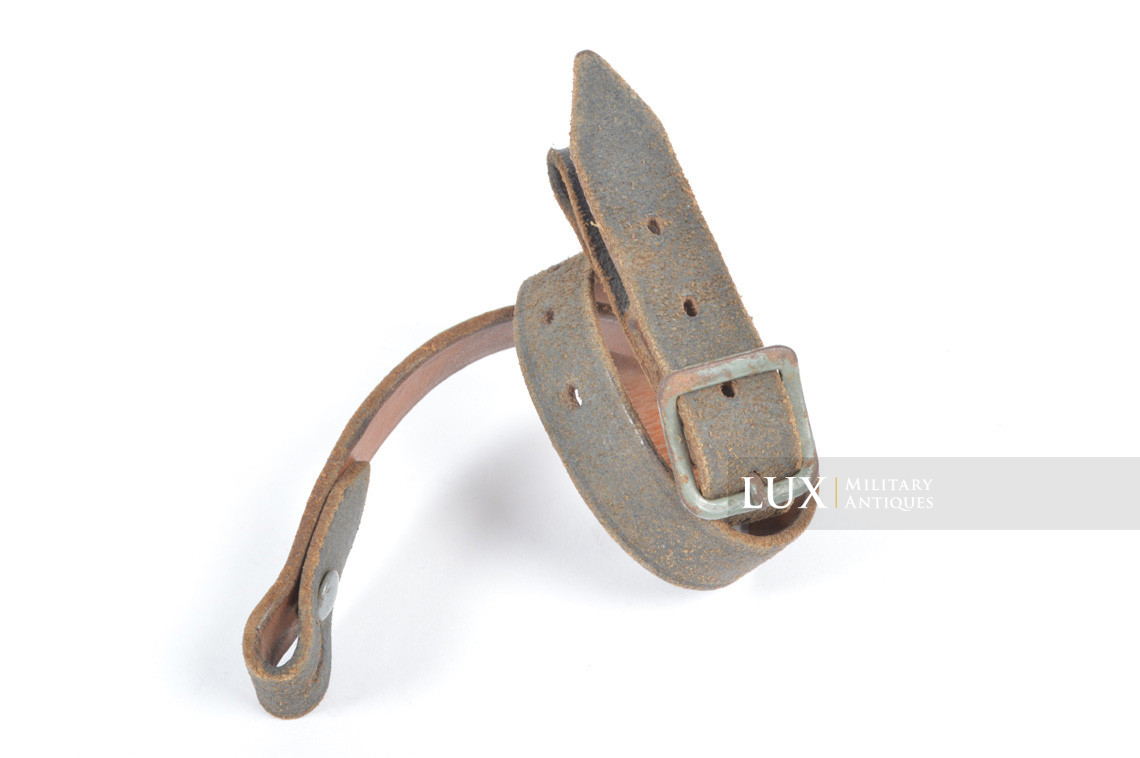 Mid-war German helmet chinstrap, « LEON H. BECK 1942 » - photo 4