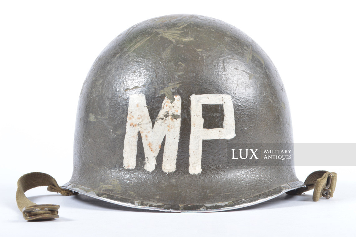 USM1 Military Police front seam fixed bale combat helmet, « Battle of the Bulge » - photo 4