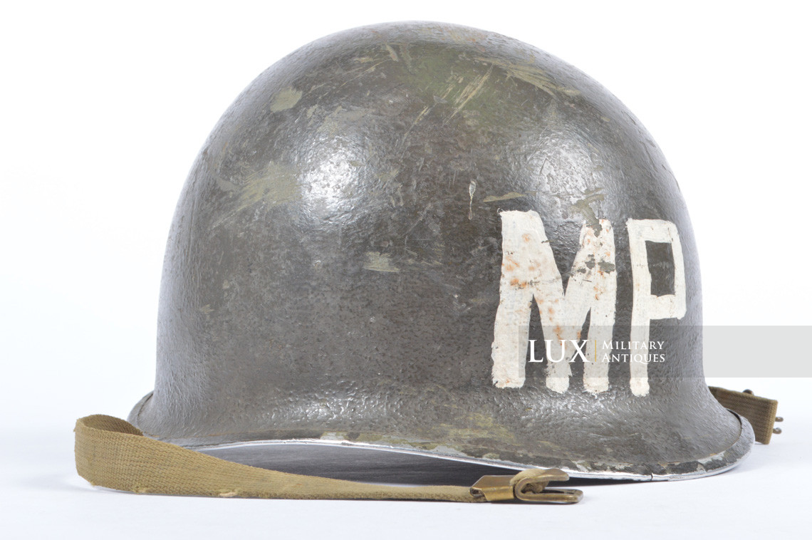 USM1 Military Police front seam fixed bale combat helmet, « Battle of the Bulge » - photo 8
