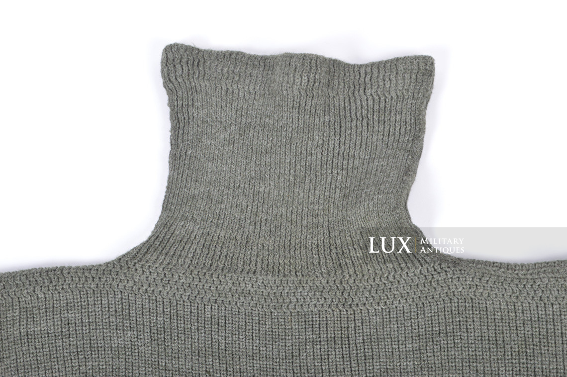 Late-war German issued « turtle-neck » sweater  - photo 7