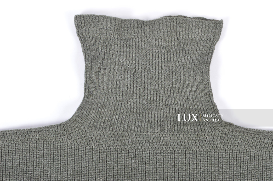 Late-war German issued « turtle-neck » sweater  - photo 14