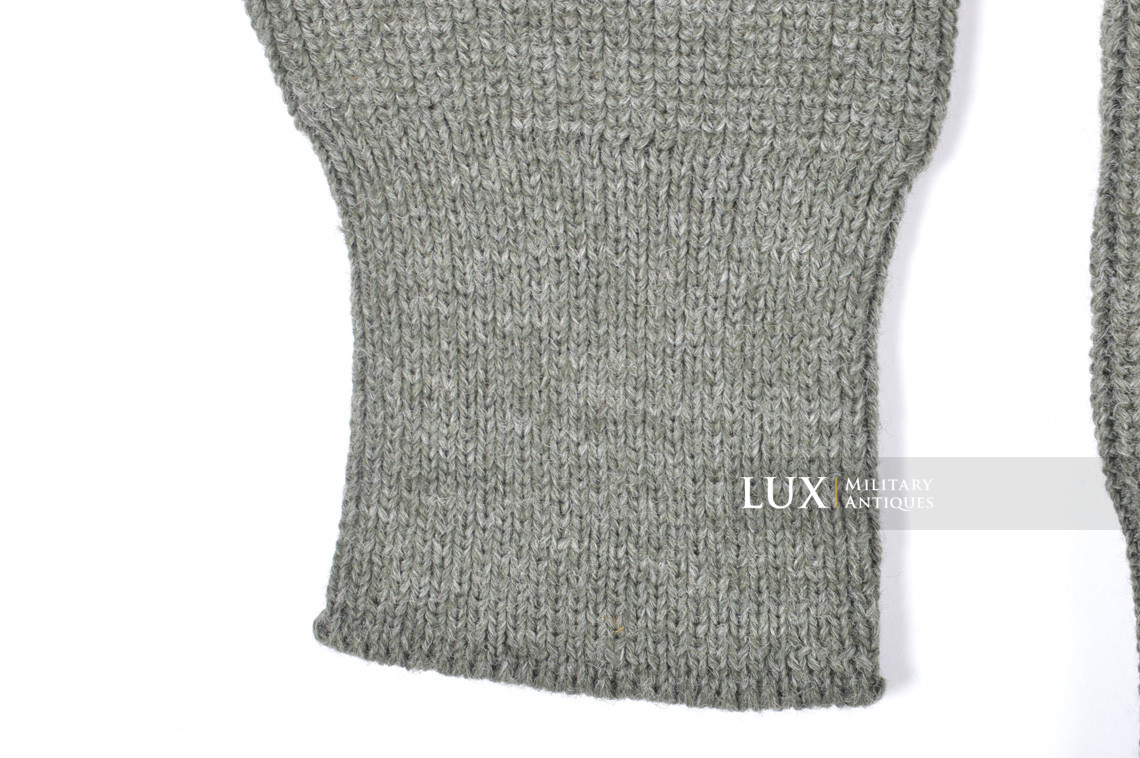 Late-war German issued « turtle-neck » sweater  - photo 16