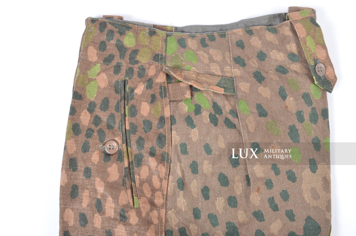 Unissued Waffen-SS M44 dot pattern camouflage combat trousers, « 223/44 » - photo 7