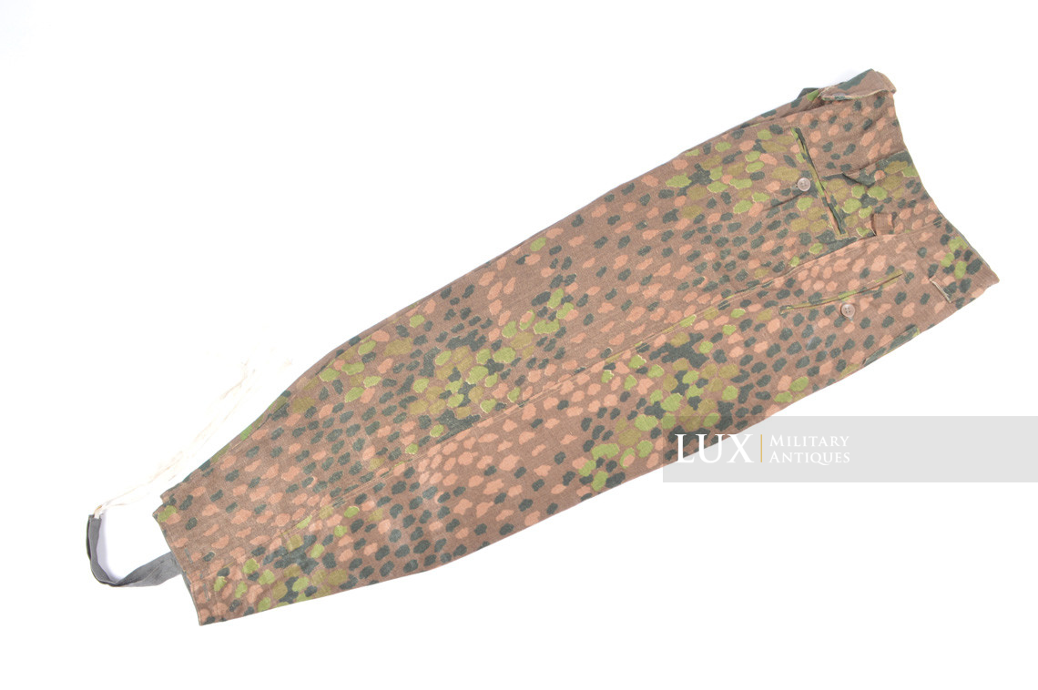 Unissued Waffen-SS M44 dot pattern camouflage combat trousers, « 223/44 » - photo 11