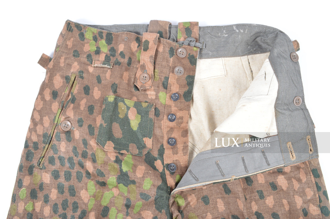 Unissued Waffen-SS M44 dot pattern camouflage combat trousers, « 223/44 » - photo 28