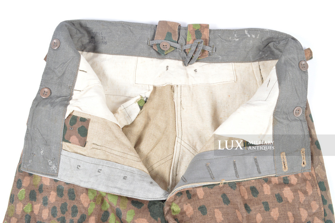 Unissued Waffen-SS M44 dot pattern camouflage combat trousers, « 223/44 » - photo 32