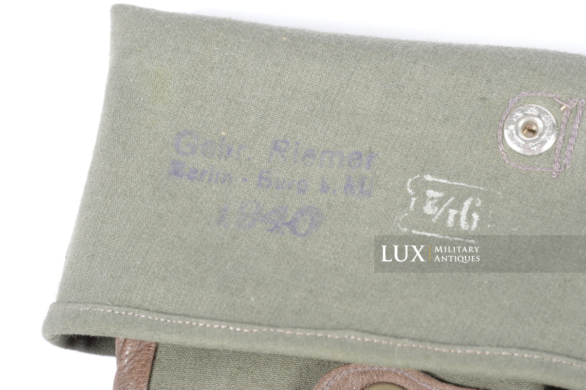 Unissued German motorcyclist's dispatch rider's gauntlets, « 1940