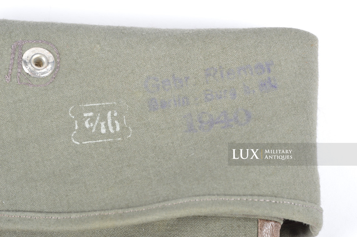 Unissued German motorcyclist's dispatch rider's gauntlets, « 1940