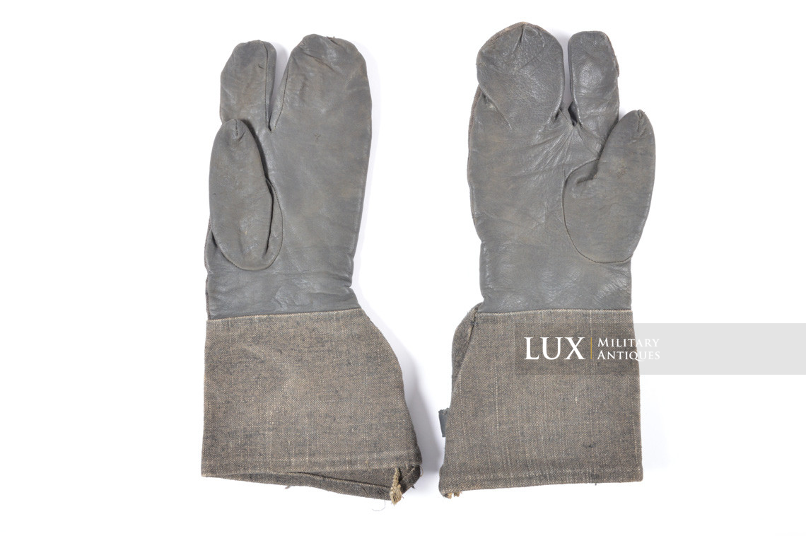 Rare late-war German blue motorcyclist's dispatch rider's gauntlets, « RBNr. »  - photo 10