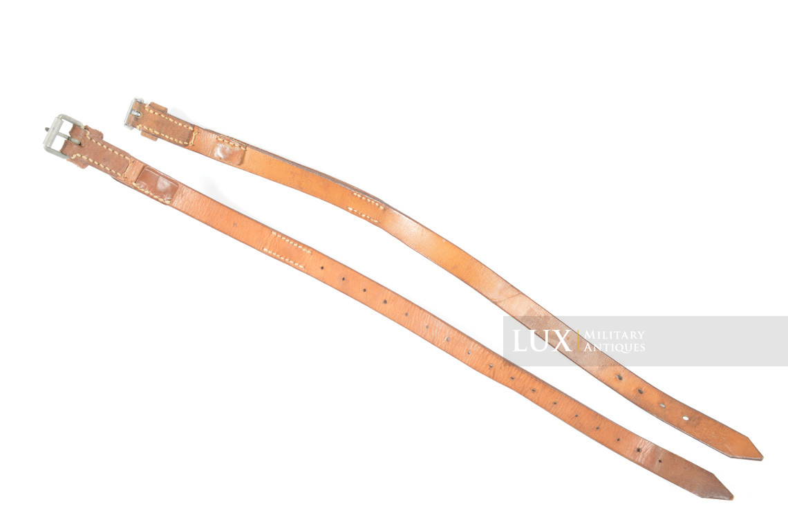 Set of early German equipment straps in natural brown leather, « 1939 » - photo 10
