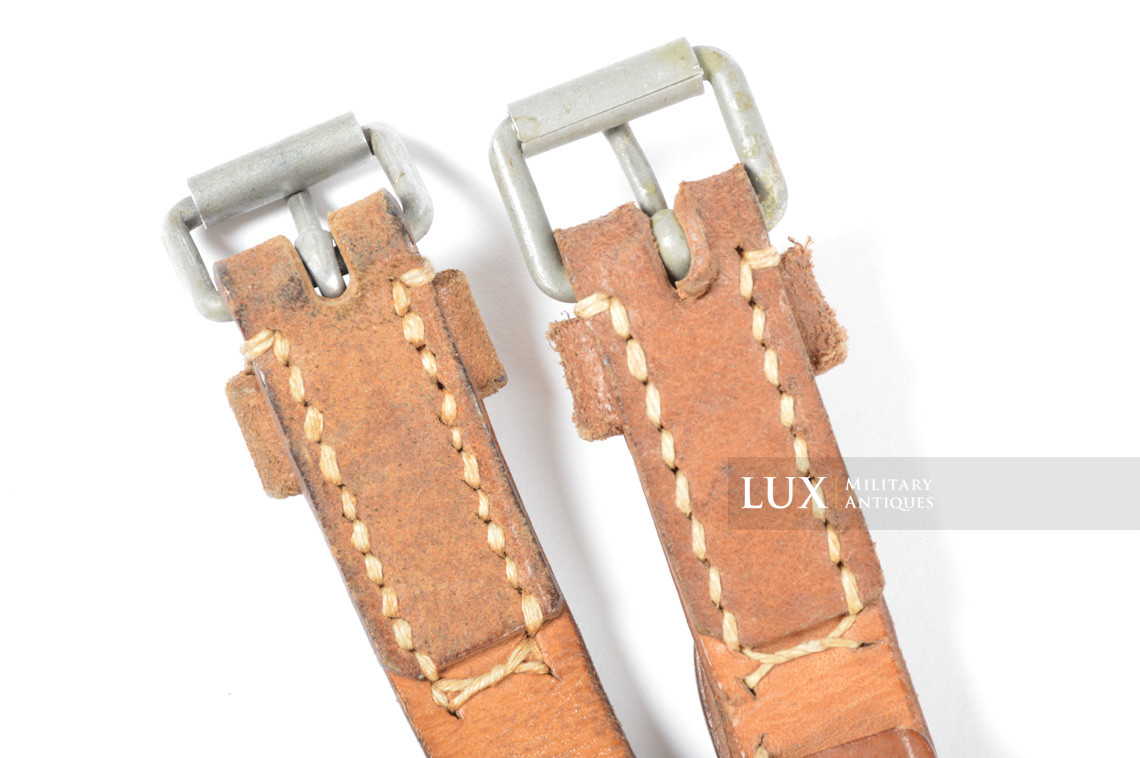 Set of early German equipment straps in natural brown leather, « 1939 » - photo 11