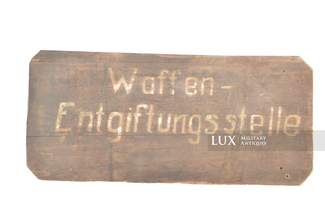 Period German weapons decontamination area wooden sign - photo 4