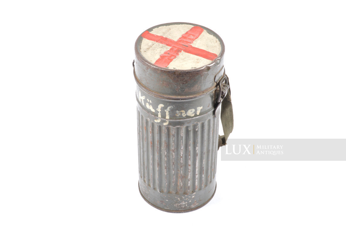 German gasmask canister, « first aid / medics » - photo 4