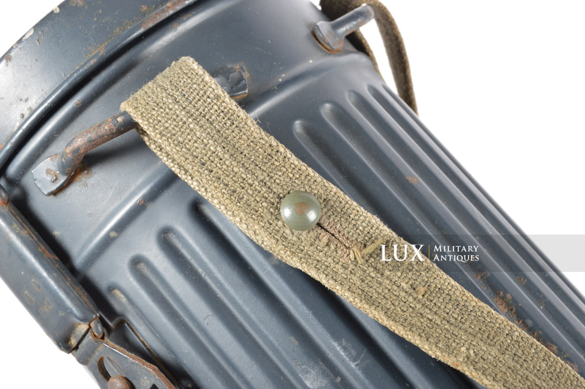German Luftwaffe issued gas mask canister, « ebu42 » - photo 14